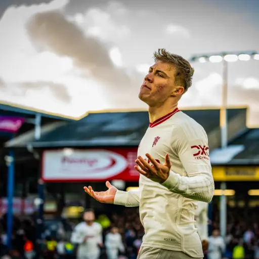 rasmus-hojlund-da-triunfo-a-manchester-united-febrero-2024-scaled-1.jpg ,