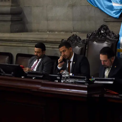 presidente-congreso-nery-ramos-junta-directiva-emisoras-unidas-scaled-1.jpeg ,