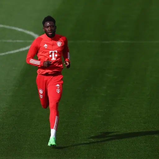 alphonso-davies-bayern-munich.jpg ,