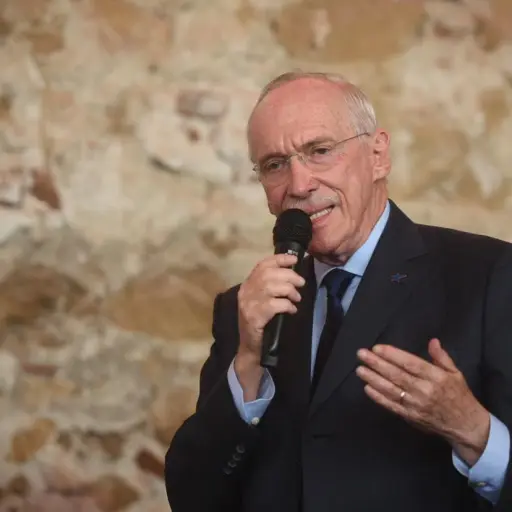 edmond-mulet-candidato-presidencial-cabal-emisoras-unidas1.jpg ,