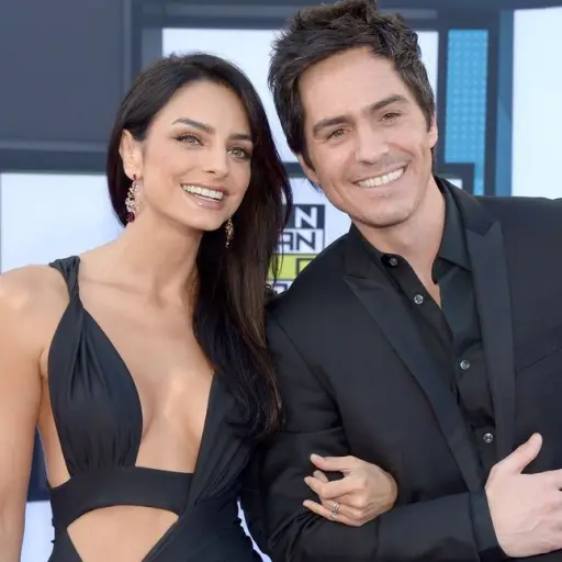aislinn_derbez_y_mauricio_ochmann_en_una_alfombra_roja.jpg ,