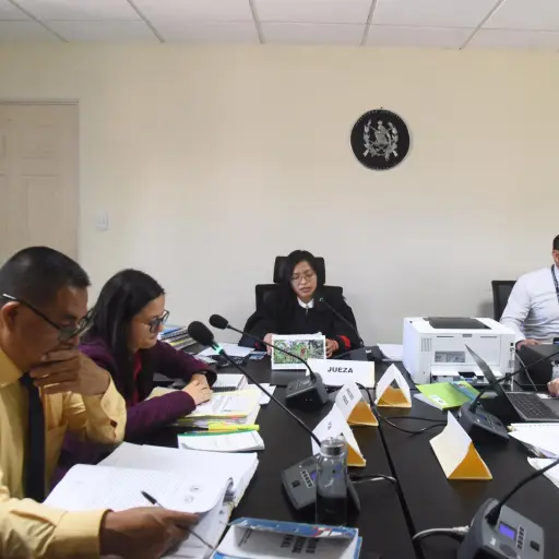 audiencia-rector-usac-emisoras-unidas-scaled-1.jpeg ,