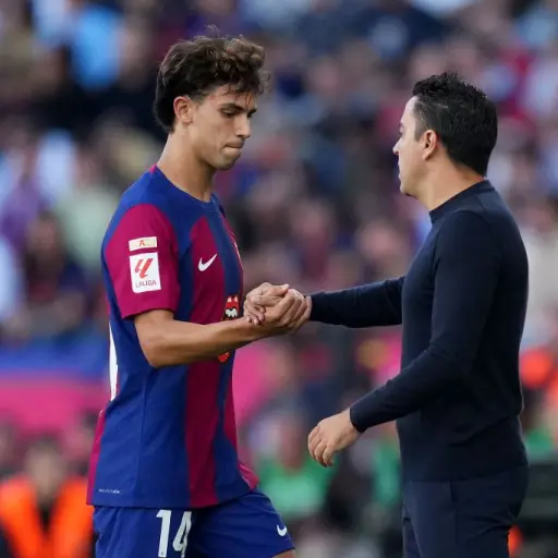 xavi-joao-felix.jpg ,