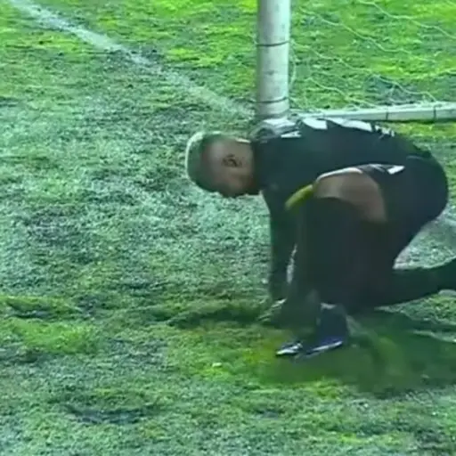 futbol-panameno-a-huelga-por-pesimas-canhcas-de-futbol-febrero-2024.jpg ,