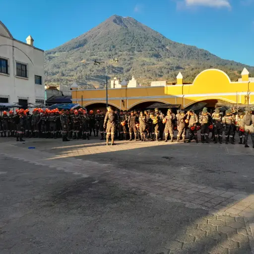 incendio-volcan-agua-emisoras-unidas7.jpeg ,