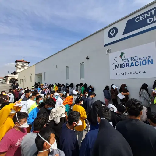 migrantes-guatemaltecos-retornados-estados-unidos-emisoras-unidas1-scaled-1.jpeg ,