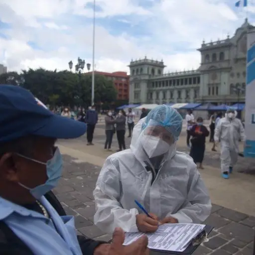pruebas-covid-19-hisopados-plaza-constitucion-emisoras-unidas7.jpg ,