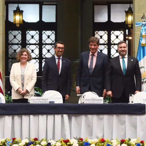reunion-estados-unidos-guatemala-comercio-economia-emisoras-unidas-scaled-1.jpeg ,