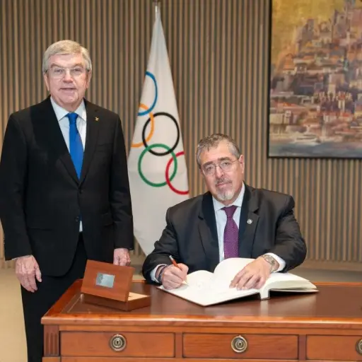 thomas-bach-bernardo-arevalo-2.jpg ,