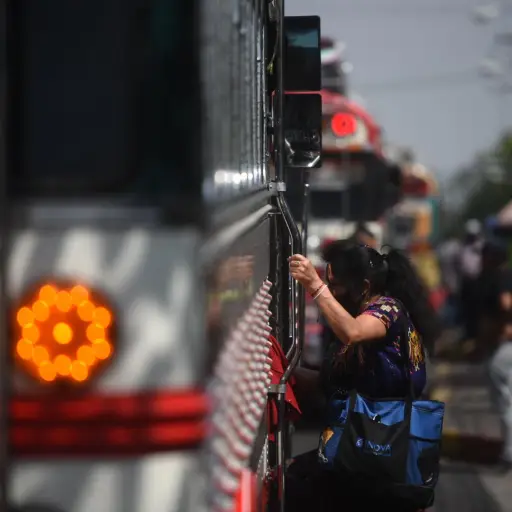 buses-transporte-semana-santa-zona-8-mixco-emisoras-unidas9.jpg ,