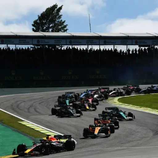 max-verstappen-amplia-su-dominio-en-F1-gp-de-brasil-noviembre-2023-4.jpg ,