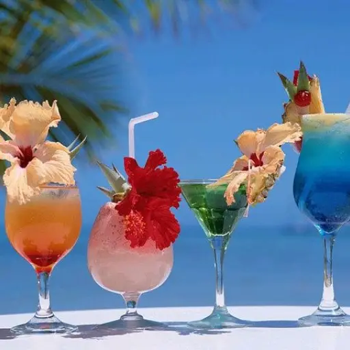 mejores-cocteles-recetas-bebidas-para-verano-emisoras-unidas-1.jpeg ,