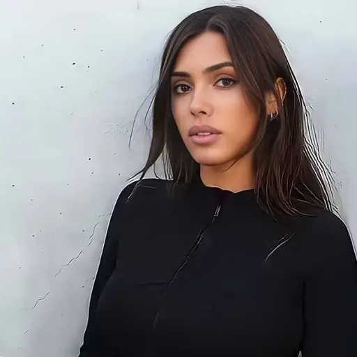 Bianca-Censori.jpg ,