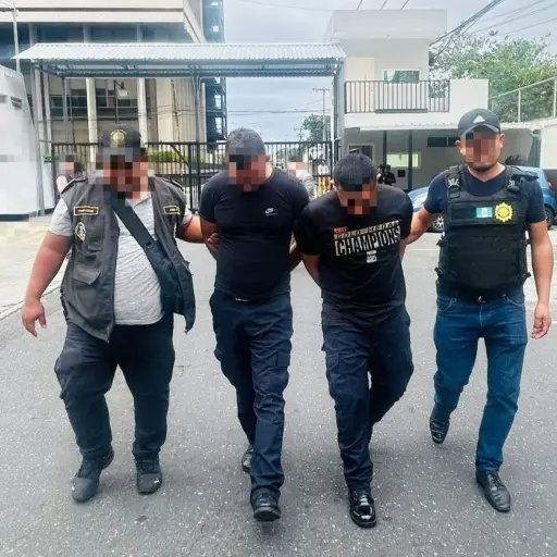 agentes-capturados-por-pedir-dinero-web-.jpeg ,