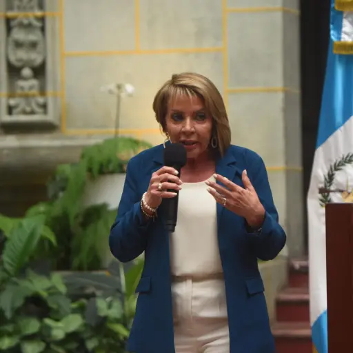 ministra-comunicaciones-jazmin-de-la-vega-emisoras-unidas-scaled-2.jpeg ,