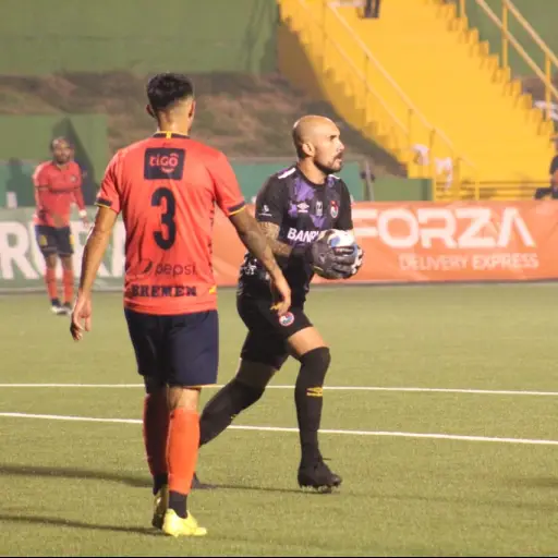 agresion-de-alejandro-medina-en-clasico-328-abril-2024-2.jpeg ,