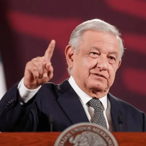 Andres-manuel-lopez-obrador-abril-2024.png ,