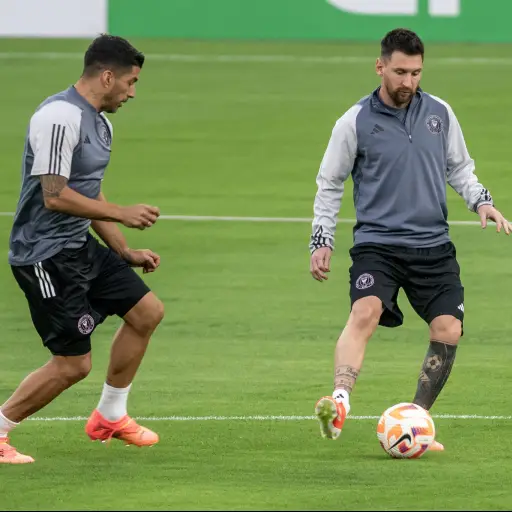 lionel-messi-se-entrena-en-monterrey-abril-2024-scaled-2.jpg ,