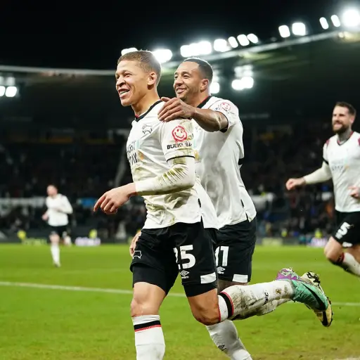 nathaniel-mendez-laing-busca-el-ascenso-abril-2024-1.jpg ,