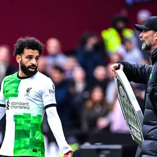 klopp-salah-discusion-1.jpeg ,
