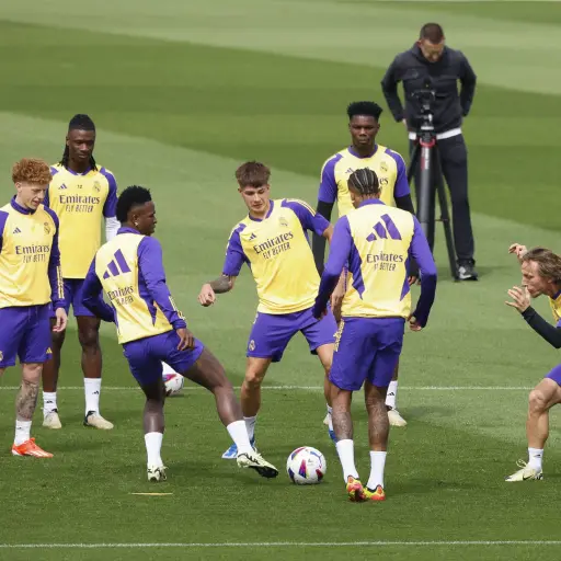 convcados-del-real-madrid-para-la-real-sociedad-abril-2024-scaled-1.jpg ,