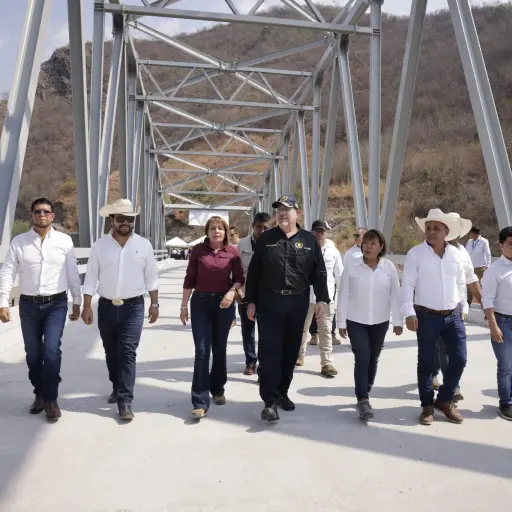 inauguran-puente-verapaz-emisoras-unidas.jpg ,