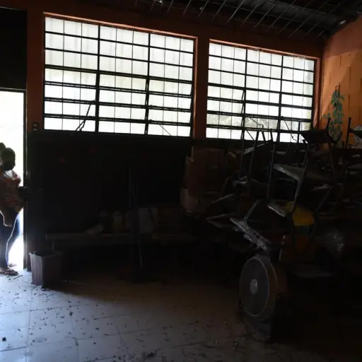 escuela-irene-sazo-en-chinautla-antes-del-regreso-a-clases-presencial-para-ciclo-escolar-en-guatemala-2022-durante-la-pandemia-covid-19-coronavirus-5.jpg ,