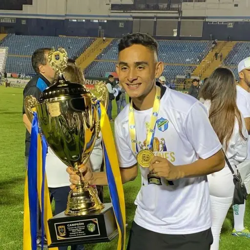 diego-santis-se-despide-de-comunicaciones-en-instagram-mayo-2024.jpg ,