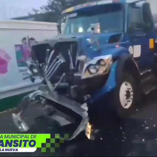 accidente-trailer-villa-nueva-emisoras-unidas.jpg ,