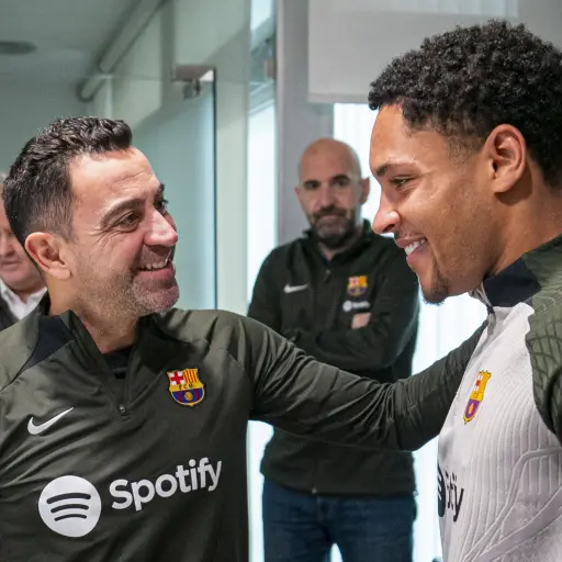 xavi-vitor-roque.jpg ,