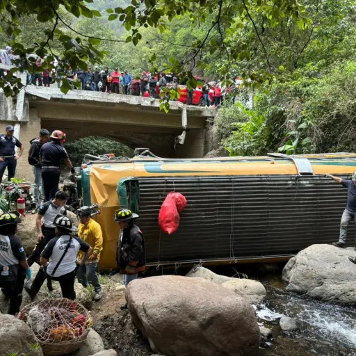 accidente-autobus-quiche.jpg ,