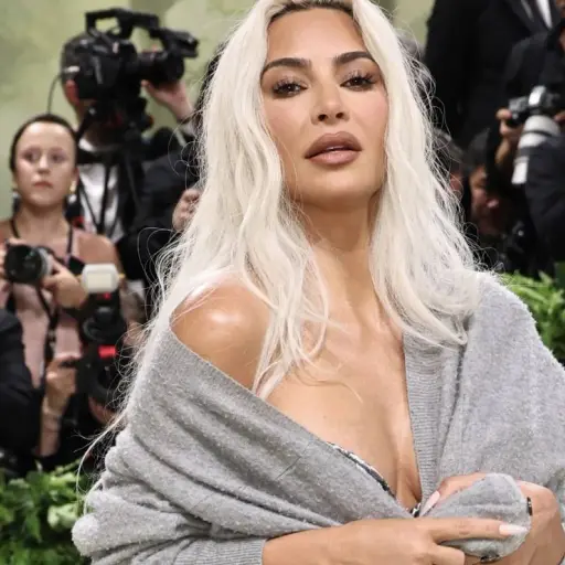 Kim-Kardashian-emisoras-unidas-mayo-2024.png ,