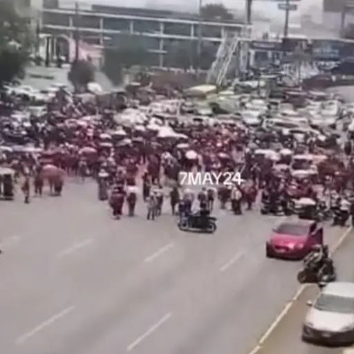 bloqueo-calzada-roosevelt-emisoras-unidas-2.jpg ,