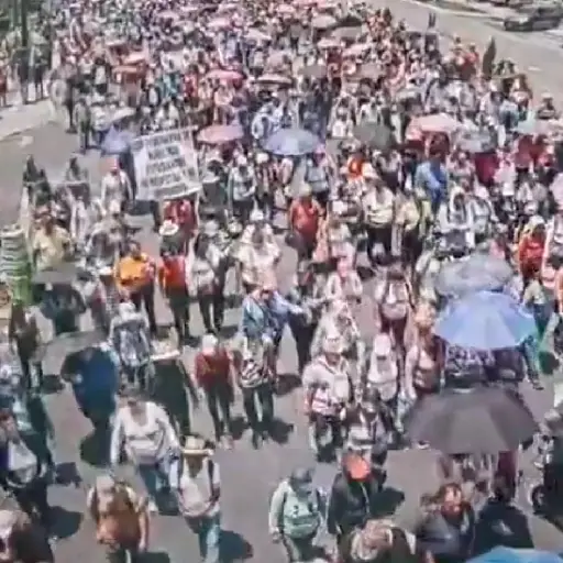 manifestacion-maestros-capital-emisoras-unidas.jpg ,