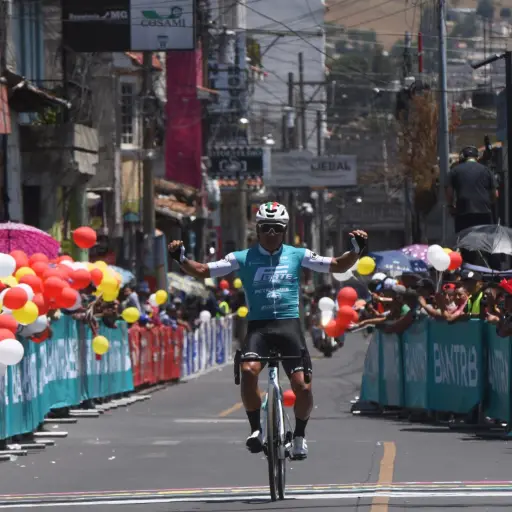 jonathan-caicedo-ganar-segunda-etapa-vuelta-bantrab-abril-2024-scaled-3.jpeg ,