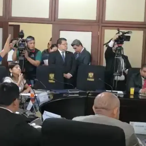 Evelyn-Morataya-y-el-diputado-Fidel-Reyes-se-enfrascan-en-discusion-por-presidir-el-bloque-Bien.png ,