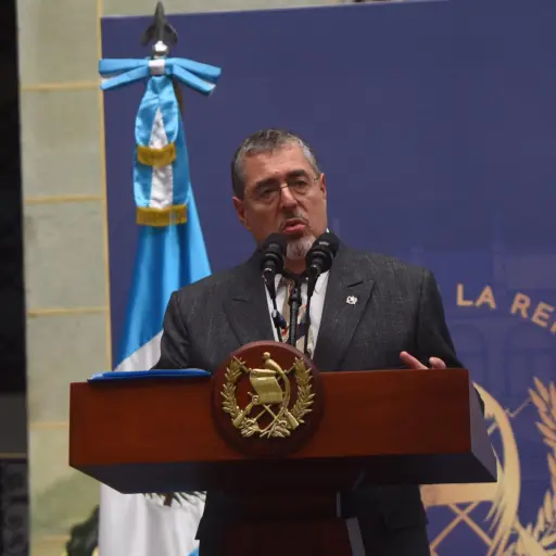 Bernardo-arevalo-denuncia-vacunas-rusas-abril-2024-scaled-1.jpeg ,