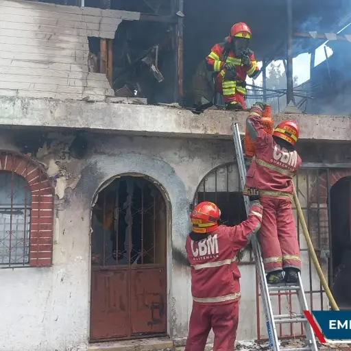 incendio-expendio-gas-zona-15-emisoras-unidas.jpeg ,