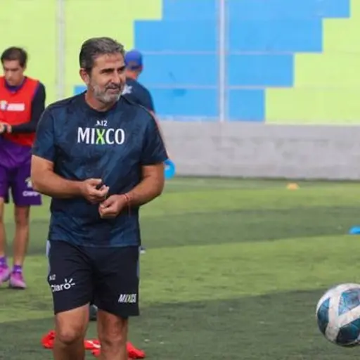 fabricio-benitez-tecnico-de-deportivo-mixco-mayo-2024.png ,