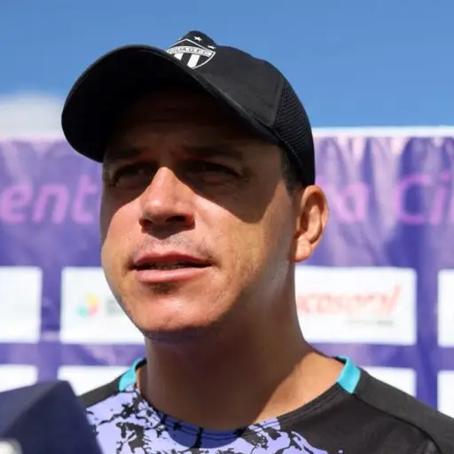 dwight-pezzarossi-tecnico-de-antigua-g-f-c-octubre-2023.jpg ,