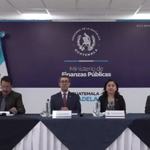 autoridades-ministerio-finanzas-emisoras-unidas-1.jpg ,