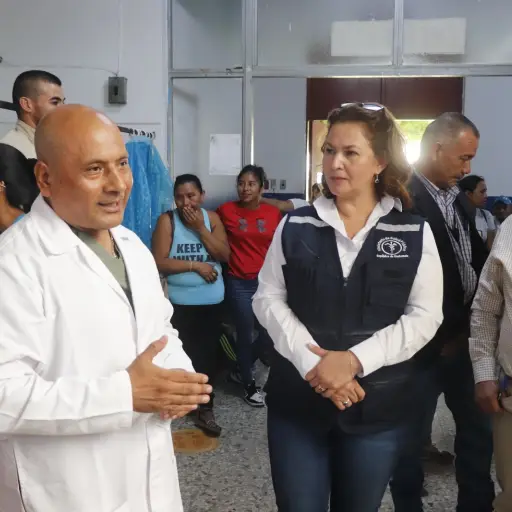 Sandra-Aparicio-juramentada-como-ministra-de-salud-2.jpg ,