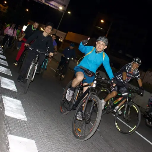 Dia-de-la-bicicleta-en-Guatemala-grande-.jpg ,