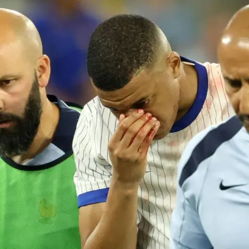 mascara-mbappe.webp ,