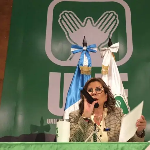 excandidata-sandra-torres-partido-une-emisoras-unidas.webp ,