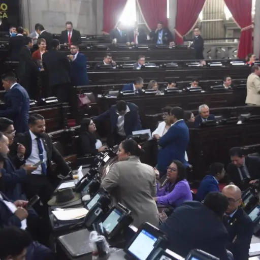 interpelacion-ministros-congreso-emisoras-unidas.webp ,