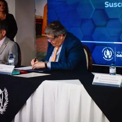 convenio-seguridad-aeropuertos-emisoras-unidas.webp ,