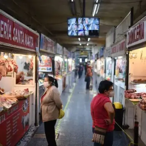 venta-carne-pollo-mercado-central.webp ,