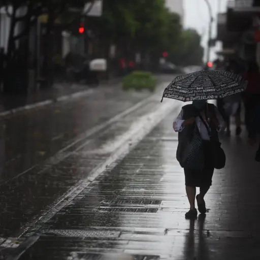 Fomacion-de-la-tormenta-tropical-NINETEEN-E-en-2023.jpg ,