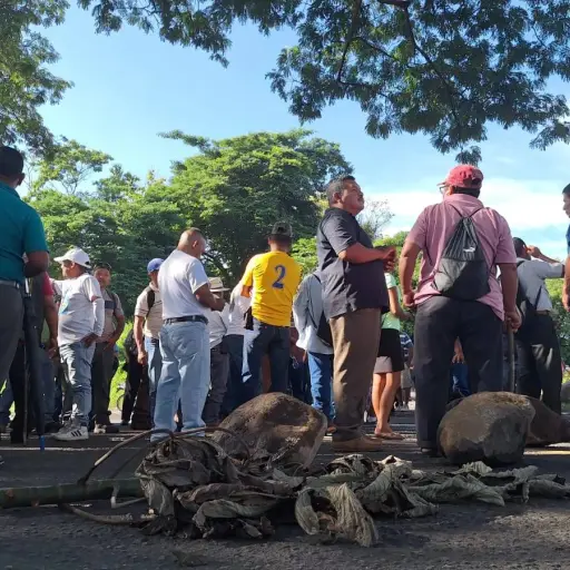 bloqueo-veteranos-militares-el-zarco-emisoras-unidas.webp ,
